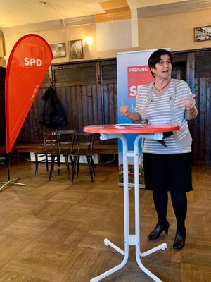 Die oberbayerische SPD-Spitzenkandidatin für die Europawahl Maria Noichl im vollen Furtner